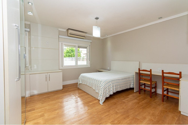 Imagem Casa com 3 Quartos à Venda, 228 m² em Niterói - Canoas Imagem Casa com 3 Quartos à Venda, 228 m² em Niterói - Canoas