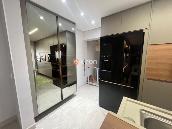 Imagem Apartamento com 4 Quartos à Venda, 151 m²