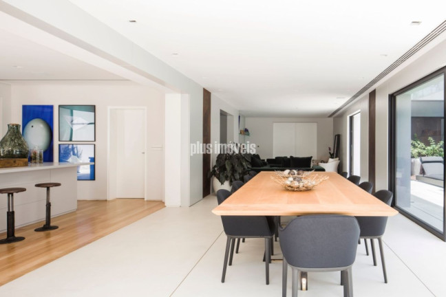 Imagem Casa com 3 Quartos à Venda, 723 m² em Jardim Paulista - São Paulo Imagem Casa com 3 Quartos à Venda, 723 m² em Jardim Paulista - São Paulo
