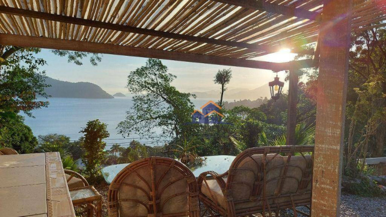 Imagem Casa com 4 Quartos à Venda, 200 m² em Vila Velha - Angra Dos Reis Imagem Casa com 4 Quartos à Venda, 200 m² em Vila Velha - Angra Dos Reis