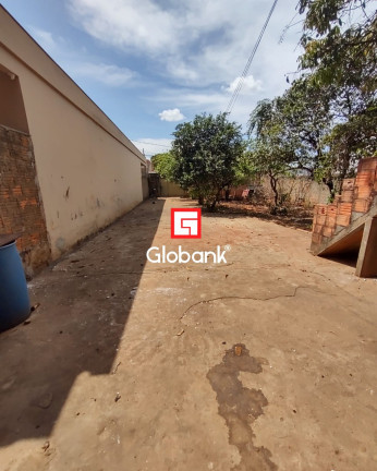 Imagem Casa com 7 Quartos à Venda, 180 m² em São Judas - Montes Claros Imagem Casa com 7 Quartos à Venda, 180 m² em São Judas - Montes Claros