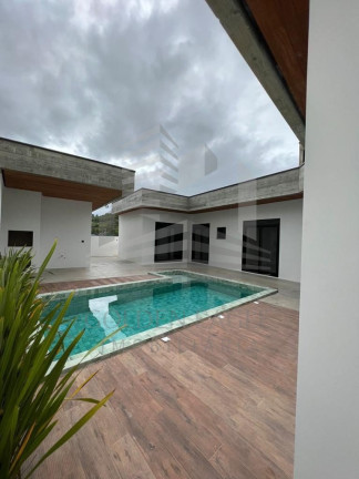 Imagem Casa com 3 Quartos à Venda, 100 m² em Santa Regina - Camboriú Imagem Casa com 3 Quartos à Venda, 100 m² em Santa Regina - Camboriú