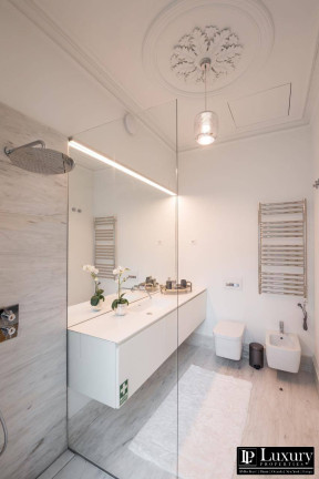 Imagem Apartamento com 3 Quartos à Venda, 190 m² em Centro - Lisboa Imagem Apartamento com 3 Quartos à Venda, 190 m² em Centro - Lisboa