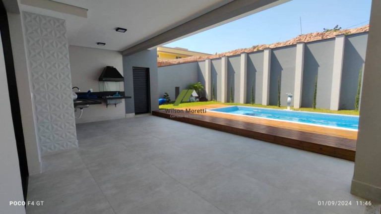 Imagem Casa de Condomínio com 3 Quartos à Venda, 240 m²