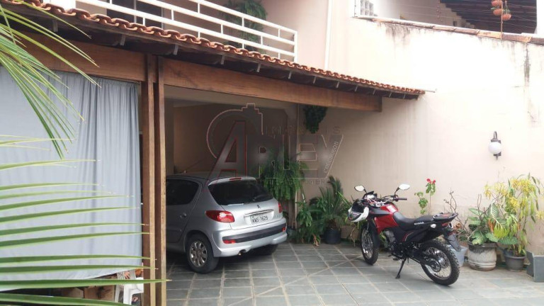 Imagem Casa com 6 Quartos à Venda, 300 m² em Monte Carmelo - Montes Claros Imagem Casa com 6 Quartos à Venda, 300 m² em Monte Carmelo - Montes Claros