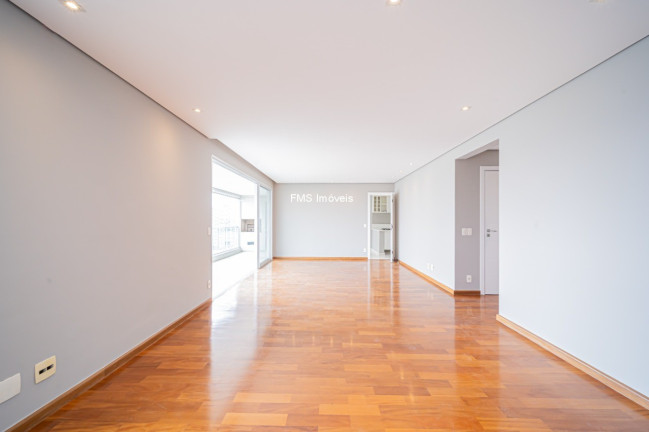 Imagem Imóvel com 3 Quartos à Venda, 168 m² em Moema - São Paulo Imagem Imóvel com 3 Quartos à Venda, 168 m² em Moema - São Paulo