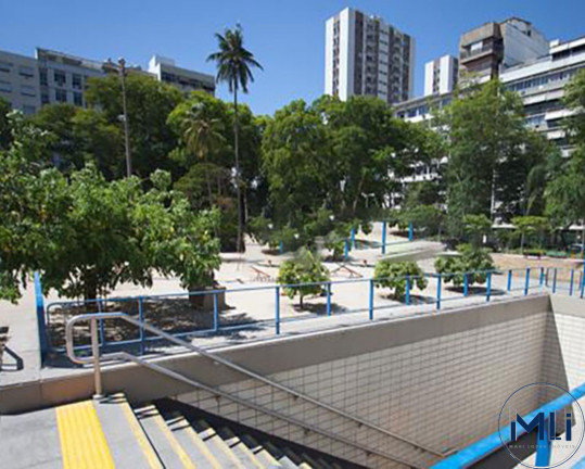 Imagem Imóvel com 3 Quartos à Venda, 120 m² em Tijuca - Rio De Janeiro Imagem Imóvel com 3 Quartos à Venda, 120 m² em Tijuca - Rio De Janeiro