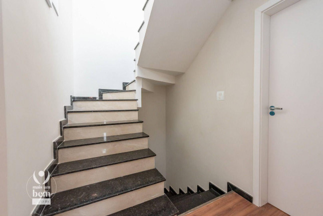 Imagem Sobrado com 3 Quartos à Venda, 180 m² em Portão - Curitiba