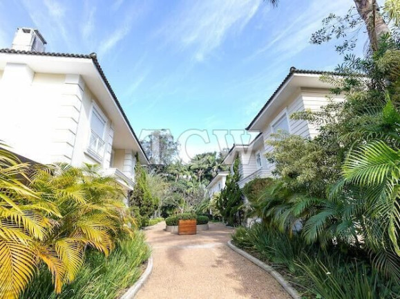 Casa de Condomínio com 4 Quartos à Venda, 710 m² em Jardim Petrópolis - São Paulo