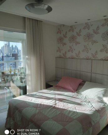 Imagem Imóvel com 3 Quartos à Venda, 123 m²em Centro - Balneário Camboriú Imagem Imóvel com 3 Quartos à Venda, 123 m²em Centro - Balneário Camboriú