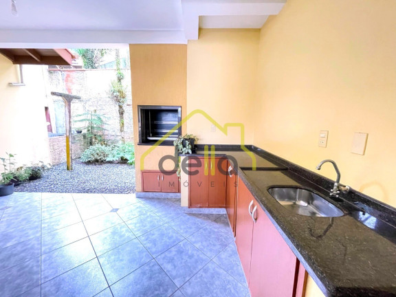 Imagem Casa com 4 Quartos à Venda, 255 m² em Boa Vista - Joinville Imagem Casa com 4 Quartos à Venda, 255 m² em Boa Vista - Joinville