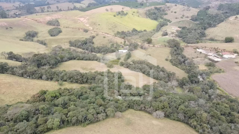 Imagem Imóvel com 2 Quartos à Venda, 29 m² em Pessegueiros - Campestre Imagem Imóvel com 2 Quartos à Venda, 29 m² em Pessegueiros - Campestre
