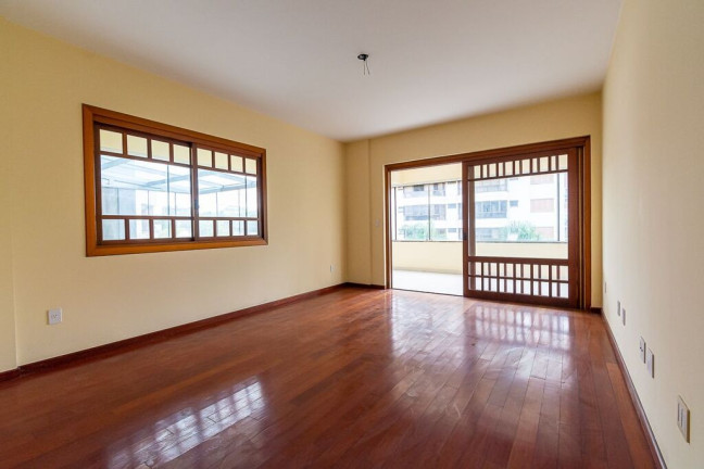 Imagem Apartamento com 3 Quartos à Venda, 220 m² em Centro - Canoas Imagem Apartamento com 3 Quartos à Venda, 220 m² em Centro - Canoas