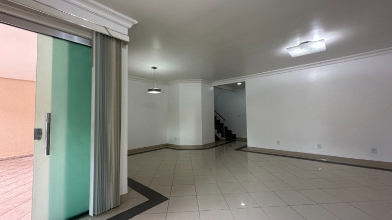 Imagem Casa com 4 Quartos à Venda, 263 m² em Ponta Negra - Manaus Imagem Casa com 4 Quartos à Venda, 263 m² em Ponta Negra - Manaus