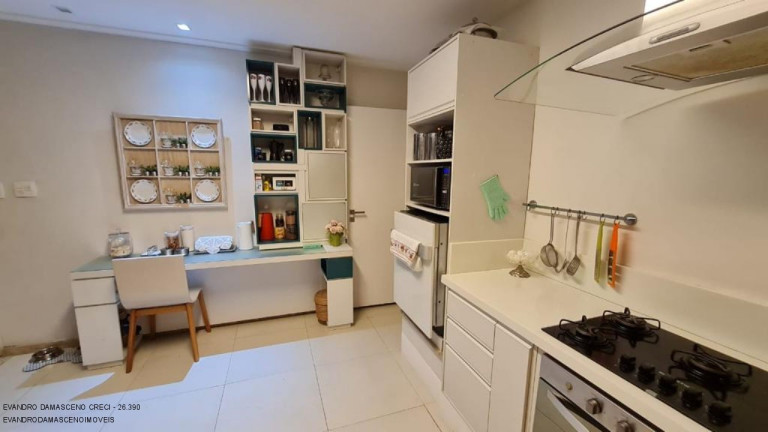 Imagem Casa com 4 Quartos à Venda, 450 m² em Busca Vida (abrantes) - Camaçari
