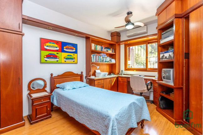 Imagem Casa com 4 Quartos à Venda, 309 m² em Jardim Isabel - Porto Alegre Imagem Casa com 4 Quartos à Venda, 309 m² em Jardim Isabel - Porto Alegre