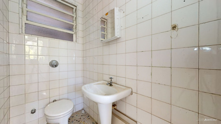 Imagem Imóvel com 2 Quartos à Venda, 74 m² em Petrópolis - Porto Alegre Imagem Imóvel com 2 Quartos à Venda, 74 m² em Petrópolis - Porto Alegre