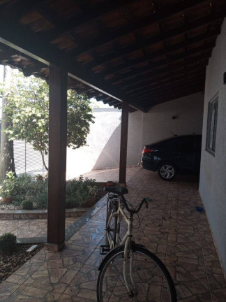 Casa com 4 Quartos à Venda, 275 m² em Jardim Mônaco - Arapongas