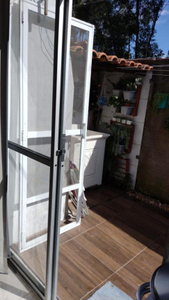 Imagem Casa com 2 Quartos à Venda, 52 m² em Três Vendas - Pelotas