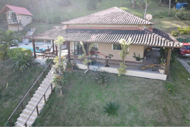 Imagem Imóvel com 3 Quartos à Venda, 250 m² em Sampaio Correa - Saquarema