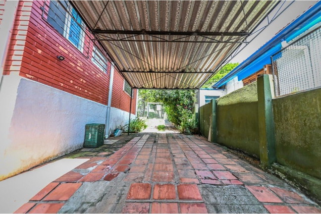 Imagem Casa com 4 Quartos à Venda, 140 m² em Santa Tereza - Porto Alegre Imagem Casa com 4 Quartos à Venda, 140 m² em Santa Tereza - Porto Alegre