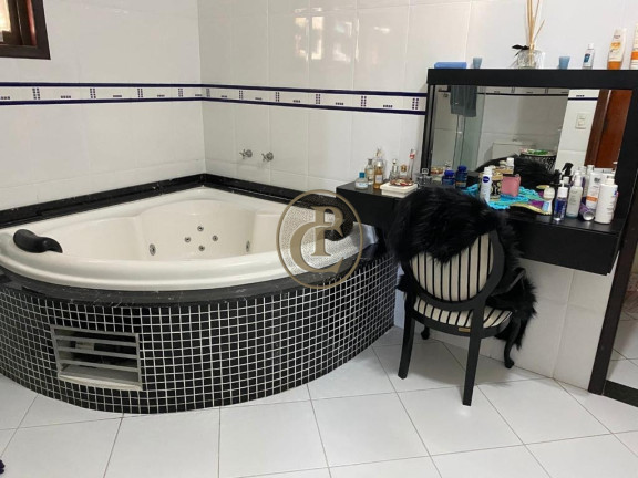 Imagem Casa com 4 Quartos à Venda, 420 m² em Centro - Jacareí Imagem Casa com 4 Quartos à Venda, 420 m² em Centro - Jacareí