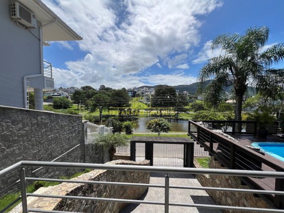 Imagem Casa com 3 Quartos à Venda, 248 m² em Pedra Branca - Palhoça Imagem Casa com 3 Quartos à Venda, 248 m² em Pedra Branca - Palhoça