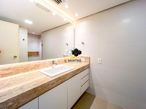 Imagem Apartamento com 4 Quartos à Venda, 226 m² em Moinhos De Vento - Porto Alegre Imagem Apartamento com 4 Quartos à Venda, 226 m² em Moinhos De Vento - Porto Alegre