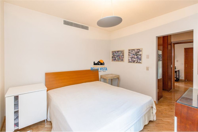 Imagem Apartamento com 3 Quartos à Venda,  em Moema - São Paulo