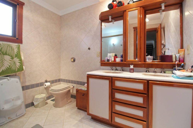 Imagem Casa com 4 Quartos à Venda, 381 m² em Chácara Das Pedras - Porto Alegre
