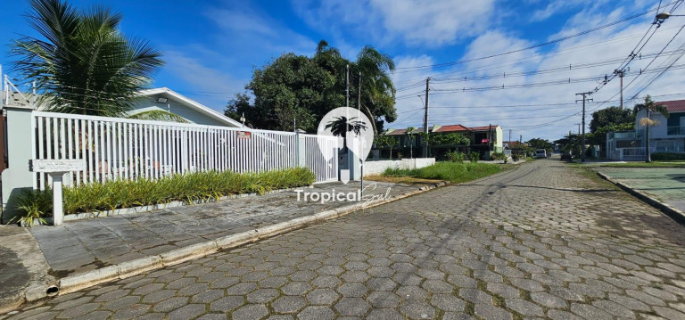 Imagem Casa com 5 Quartos para Alugar, em Shangri-lá - Pontal Do Parana Imagem Casa com 5 Quartos para Alugar, em Shangri-lá - Pontal Do Parana