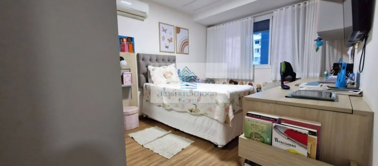 Imagem Imóvel com 4 Quartos à Venda, 189 m² em Icaraí - Niterói Imagem Imóvel com 4 Quartos à Venda, 189 m² em Icaraí - Niterói