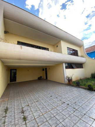 Imagem Casa com 3 Quartos à Venda, 330 m² em Botucatu Imagem Casa com 3 Quartos à Venda, 330 m² em Botucatu