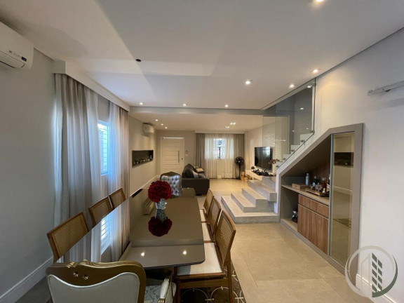 Imagem Casa com 3 Quartos à Venda, 252 m² em Marapé - Santos