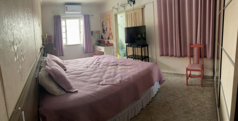 Imagem Casa com 3 Quartos à Venda, em Centro - Guaratuba Imagem Casa com 3 Quartos à Venda, em Centro - Guaratuba
