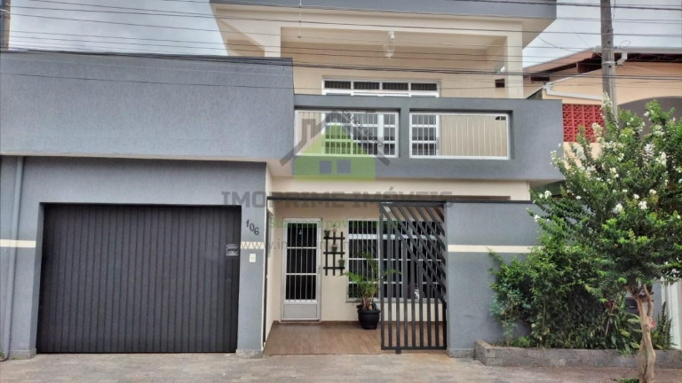 Imagem Casa com 4 Quartos à Venda, 210 m² em Cidade Jardim - Jacareí Imagem Casa com 4 Quartos à Venda, 210 m² em Cidade Jardim - Jacareí