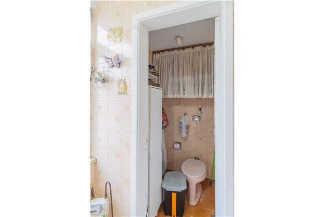 Imagem Imóvel com 1 Quarto à Venda, em Moinhos De Vento - Porto Alegre Imagem Imóvel com 1 Quarto à Venda, em Moinhos De Vento - Porto Alegre