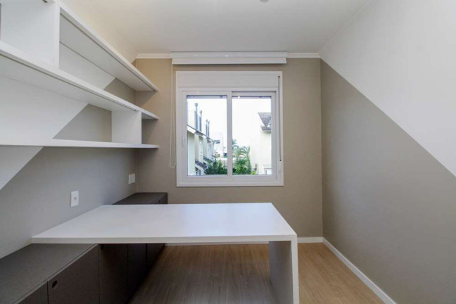 Imagem Casa com 3 Quartos à Venda,  em Hípica - Porto Alegre