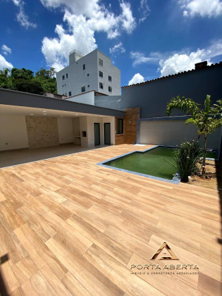 Imagem Casa com 3 Quartos à Venda, 300 m² em Bom Retiro - Ipatinga Imagem Casa com 3 Quartos à Venda, 300 m² em Bom Retiro - Ipatinga