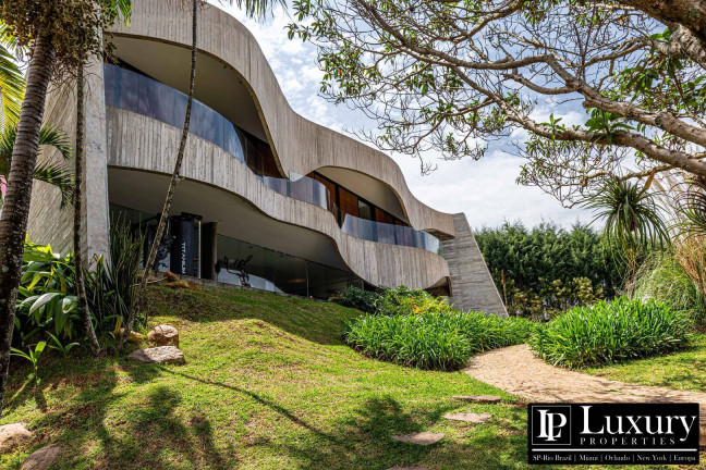Imagem Casa de Condomínio com 5 Quartos à Venda, em Chácaras Alpina - Valinhos Imagem Casa de Condomínio com 5 Quartos à Venda, em Chácaras Alpina - Valinhos