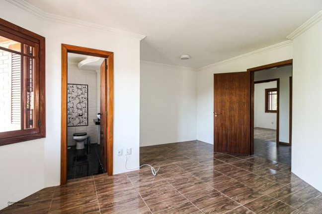 Imagem Casa com 3 Quartos à Venda, 232 m² em Jardim Isabel - Porto Alegre Imagem Casa com 3 Quartos à Venda, 232 m² em Jardim Isabel - Porto Alegre