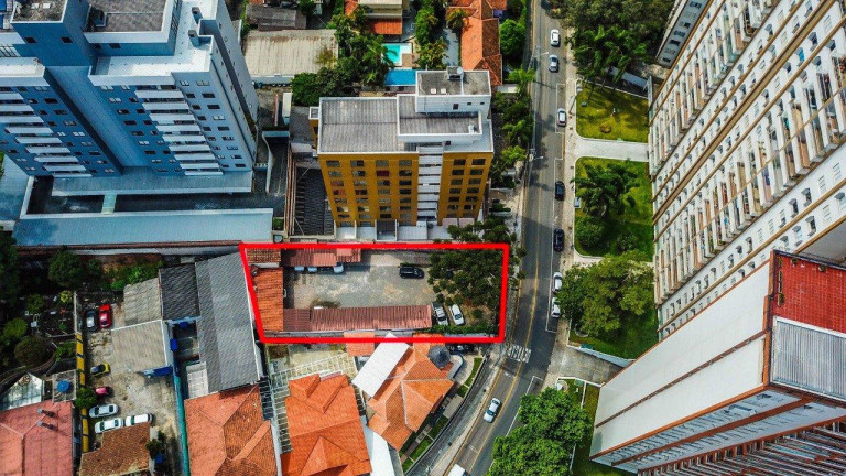 Imagem Terreno à Venda, 747 m² em Centro Cívico - Curitiba