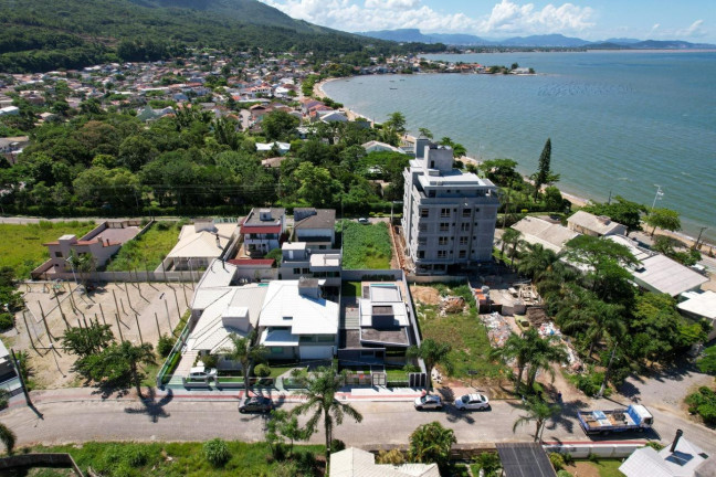 Imagem Casa com 2 Quartos à Venda, 130 m² em Praia De Fora - Palhoça