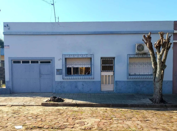 Imagem Casa com 3 Quartos à Venda, 280 m² em Centro - Itaqui Imagem Casa com 3 Quartos à Venda, 280 m² em Centro - Itaqui