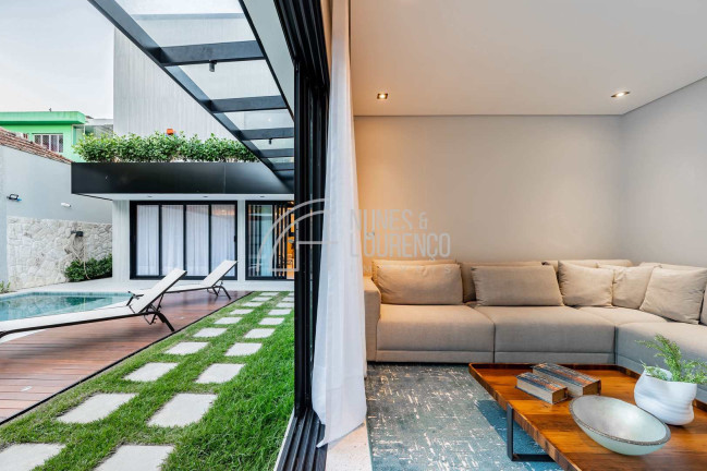 Imagem Casa com 4 Quartos à Venda, 350 m² em Embaré - Santos Imagem Casa com 4 Quartos à Venda, 350 m² em Embaré - Santos