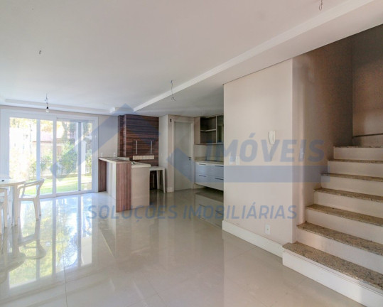 Imagem Casa com 3 Quartos à Venda, 447 m² em Tristeza - Porto Alegre Imagem Casa com 3 Quartos à Venda, 447 m² em Tristeza - Porto Alegre