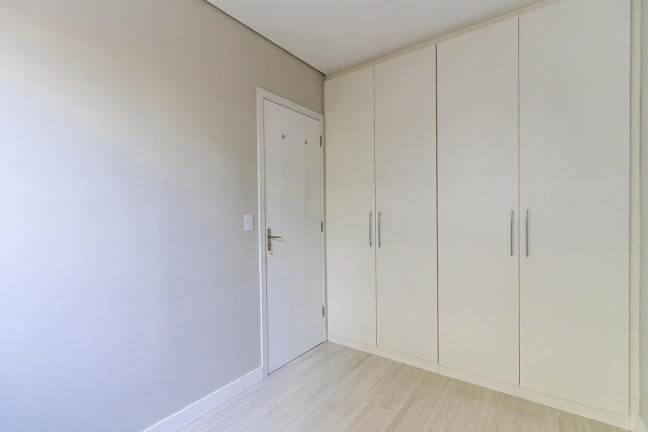 Imagem Apartamento com 2 Quartos à Venda, 61 m² em Capão Raso - Curitiba