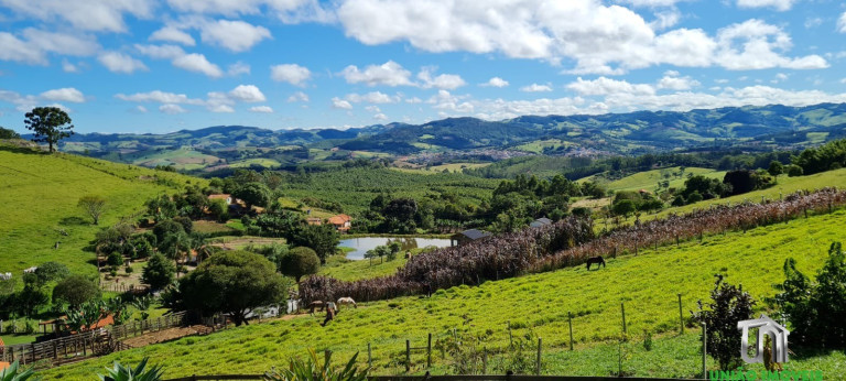 Imagem Imóvel com 3 Quartos à Venda, 612 m² em Pedra Bela - Pedra Bela Imagem Imóvel com 3 Quartos à Venda, 612 m² em Pedra Bela - Pedra Bela