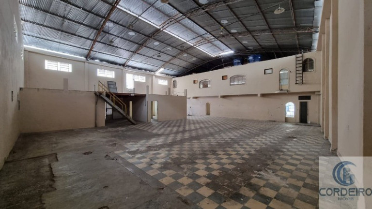 Imagem Imóvel para Alugar, 640 m² em Jardim Vinte E Cinco De Agosto - Duque De Caxias