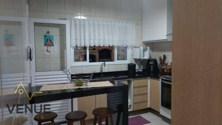 Imagem Sobrado com 3 Quartos à Venda, 180 m² em Vila Suissa - Mogi Das Cruzes Imagem Sobrado com 3 Quartos à Venda, 180 m² em Vila Suissa - Mogi Das Cruzes